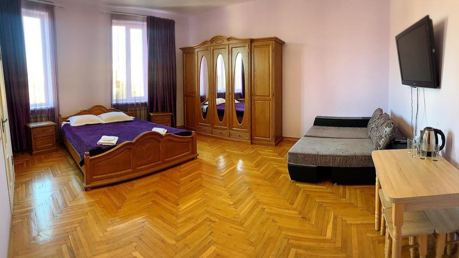 Mini-Hotel Sakvoyage Chernivtsi Ngoại thất bức ảnh